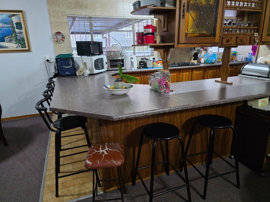 4 Bedroom Property for Sale in Heuwelsig Free State